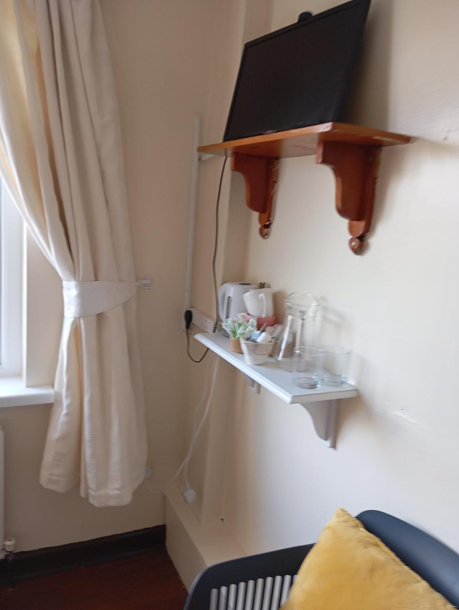 Room In Bungalow - Very Nice View With This Room Sneem Extérieur photo