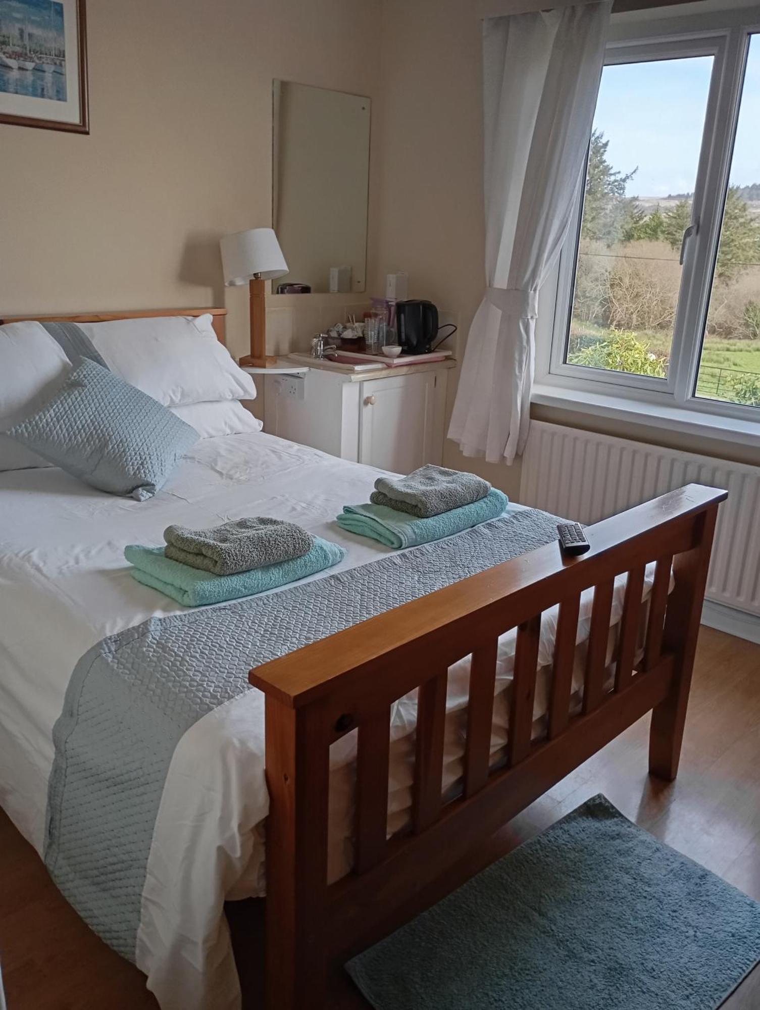 Room In Bungalow - Very Nice View With This Room Sneem Extérieur photo